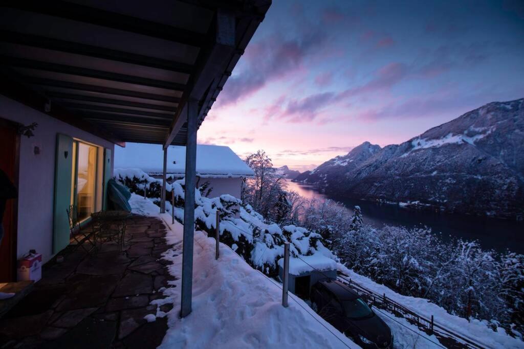 Exklusives Chalet Mit Traumhafter See- Und Bergsicht Seelisberg Esterno foto