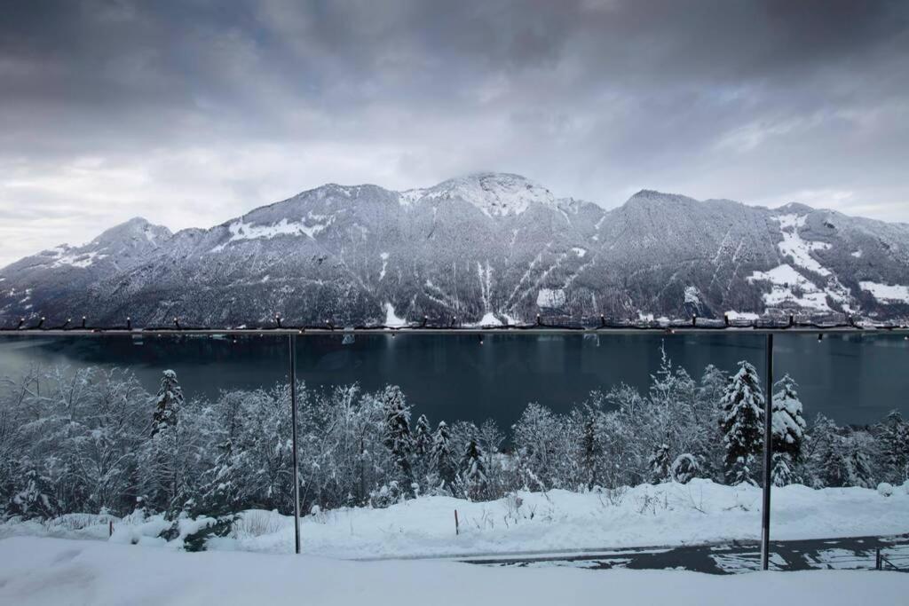 Exklusives Chalet Mit Traumhafter See- Und Bergsicht Seelisberg Esterno foto