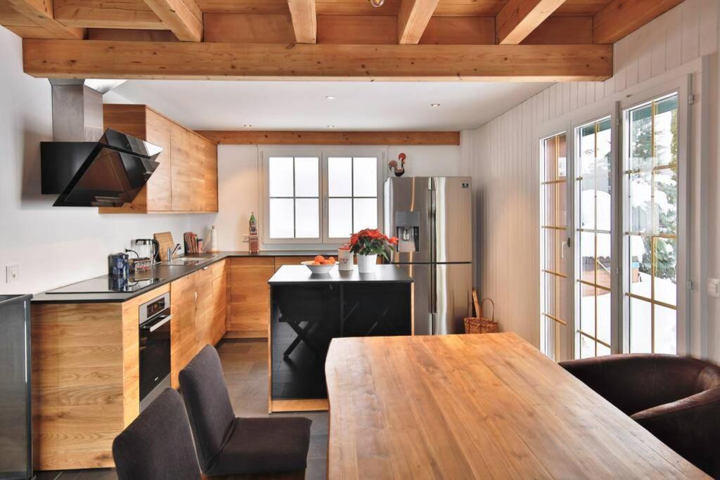 Exklusives Chalet Mit Traumhafter See- Und Bergsicht Seelisberg Esterno foto