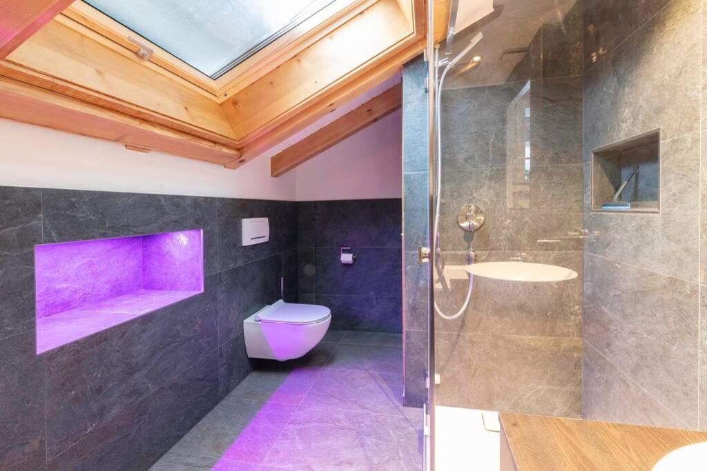 Exklusives Chalet Mit Traumhafter See- Und Bergsicht Seelisberg Esterno foto