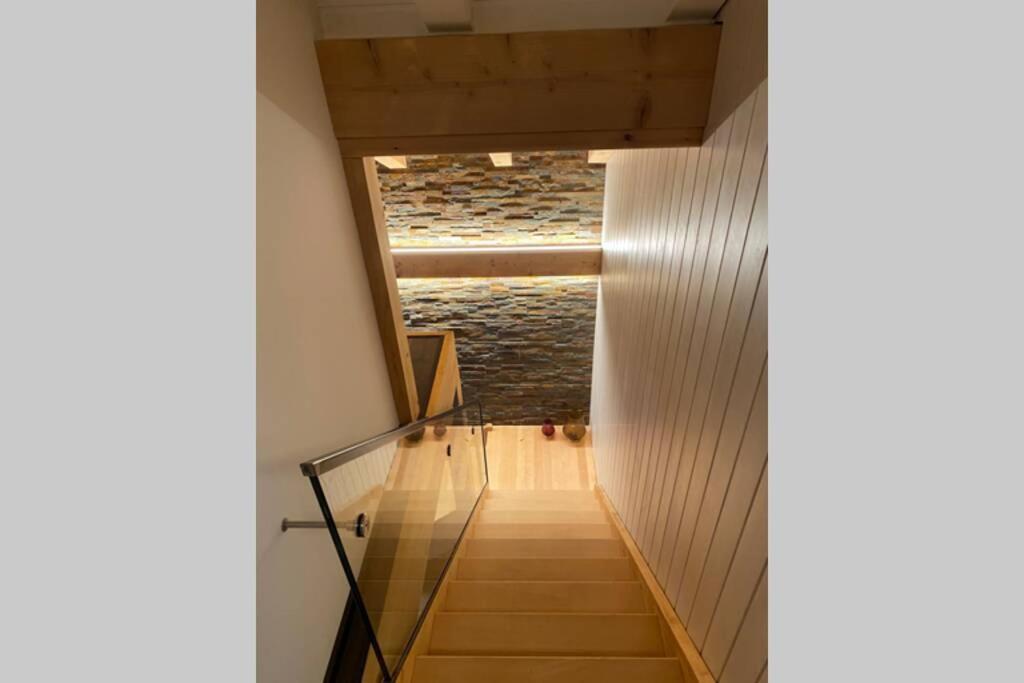 Exklusives Chalet Mit Traumhafter See- Und Bergsicht Seelisberg Esterno foto