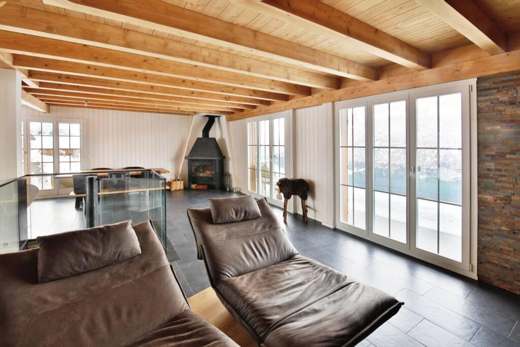 Exklusives Chalet Mit Traumhafter See- Und Bergsicht Seelisberg Esterno foto