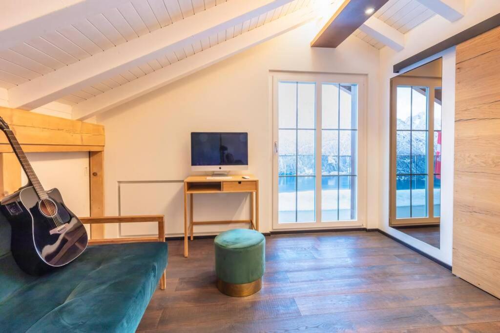 Exklusives Chalet Mit Traumhafter See- Und Bergsicht Seelisberg Esterno foto